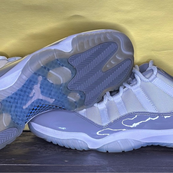 Jordan Sneakers in Gray and White
